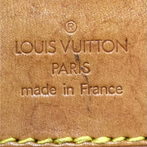 Louis Vuitton Montsouris MM Backpack. - Picture 13 of 15